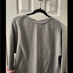 Crew neck women’s sweater